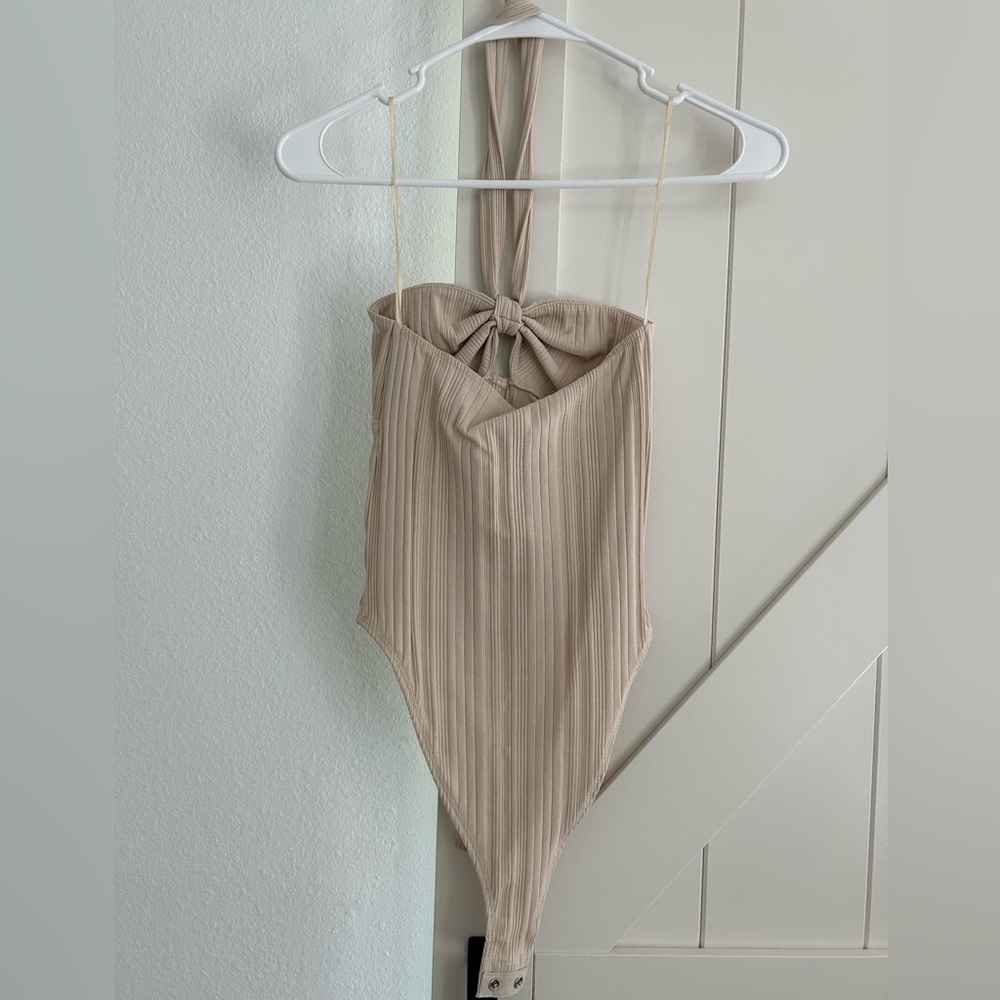 Zara Beige Ribbed Halter Bodysuit NWT - Picture 3 of 4